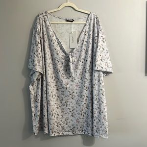 Bloomchic T-shirt